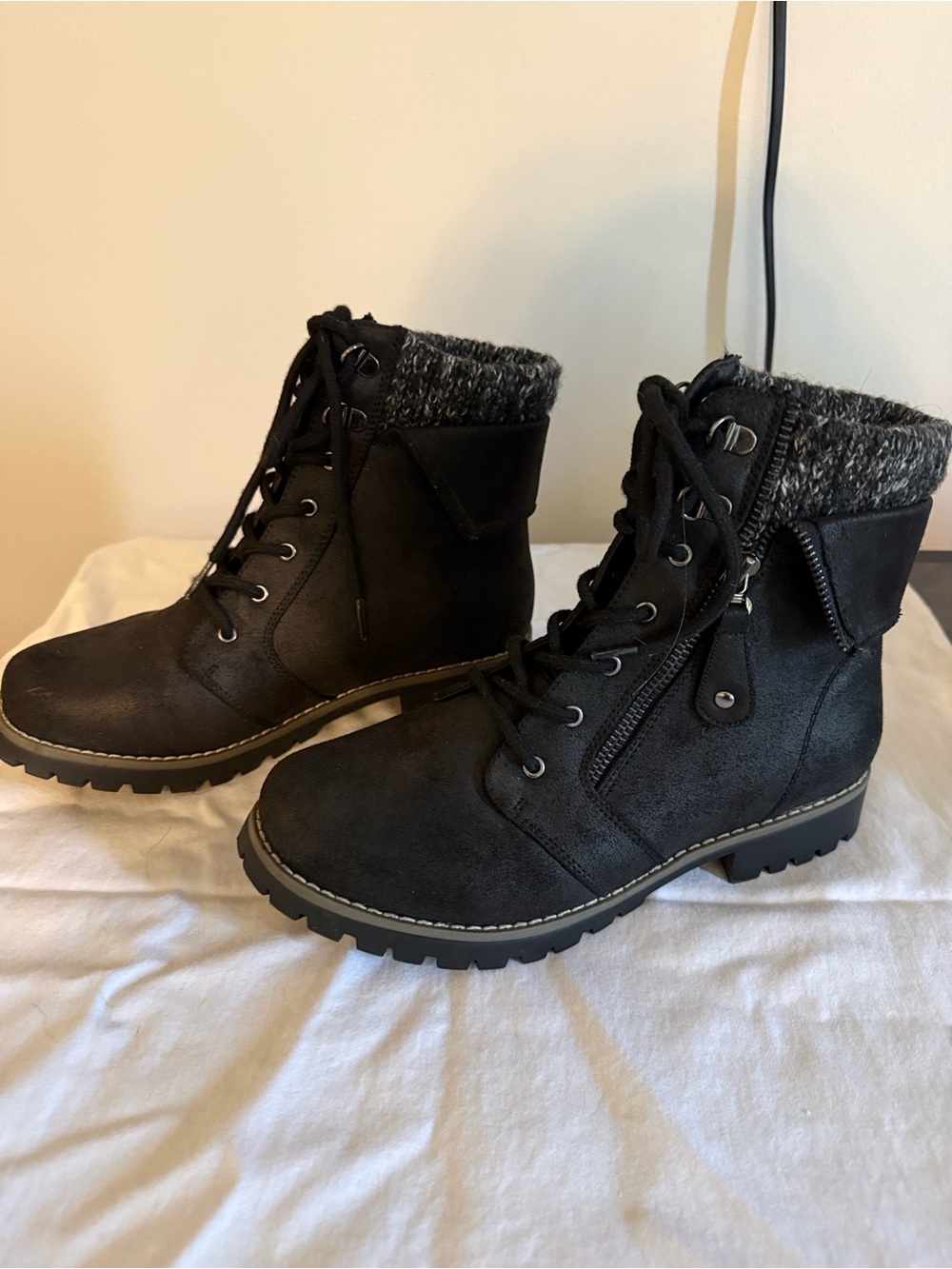 Cliffs by WHITE MOUNTAIN Black Lace-Up Knit-Cuff Ankle Boots